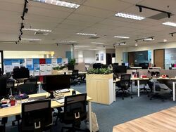 Zhongshan Mall (D12), Office #596365031